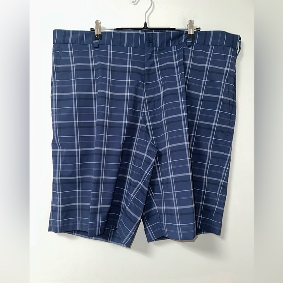 Nike Blue Plaid Men's Flat Front Shorts dri fit - Picture 1 of 3